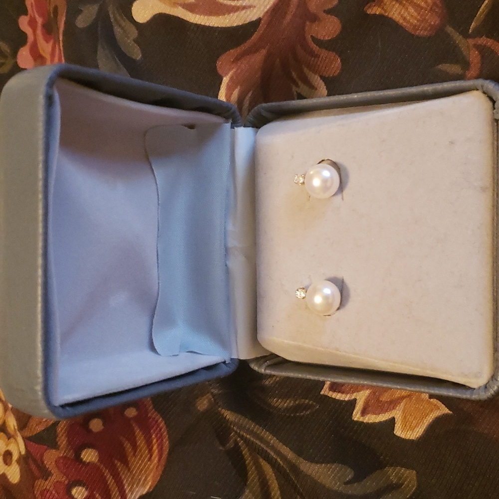 Freshwater and Diamond Earrings